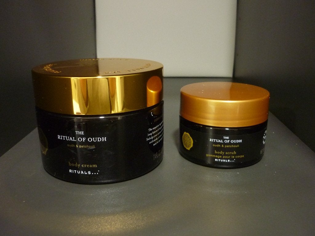 Rituals, Ritual Oudh mini body scrub 125gr, body cream, Ophalen of Verzenden, Nieuw, Bad & Douche