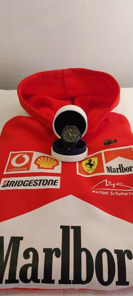 Ferrari pakket hoodie pit crew horloge en pin, Verzenden