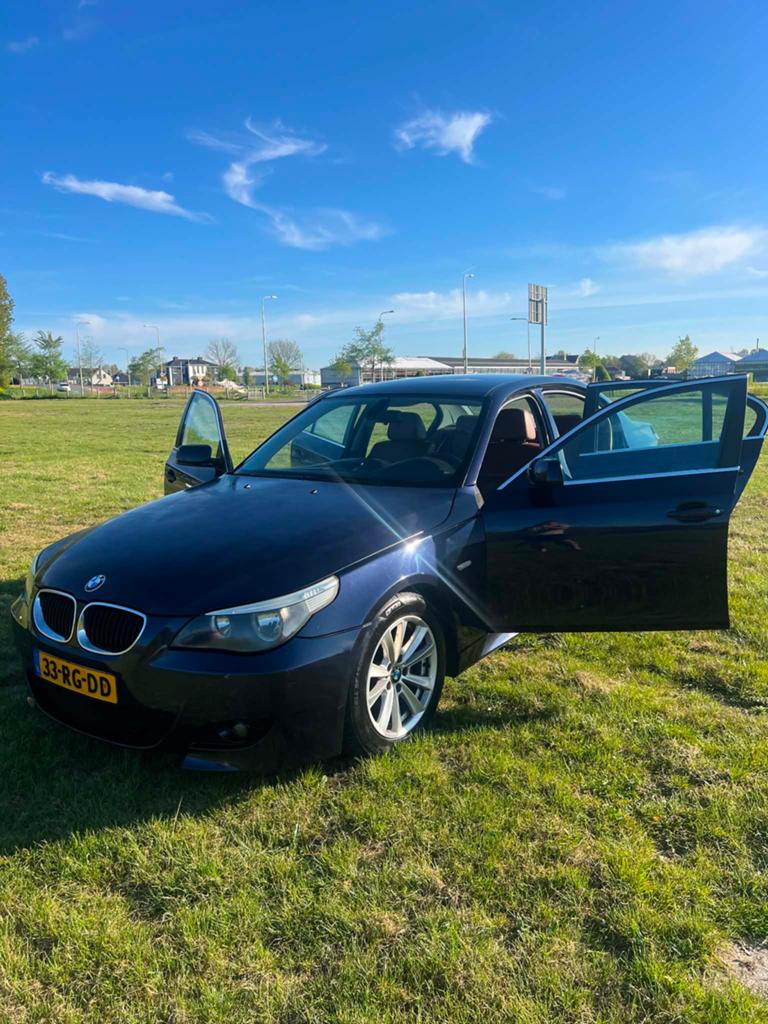 BMW 5-Serie 2.5 I 525 2005 Blauw, Auto's, BMW, Achterwielaandrijving, 1800 kg, 2497 cc, Blauw