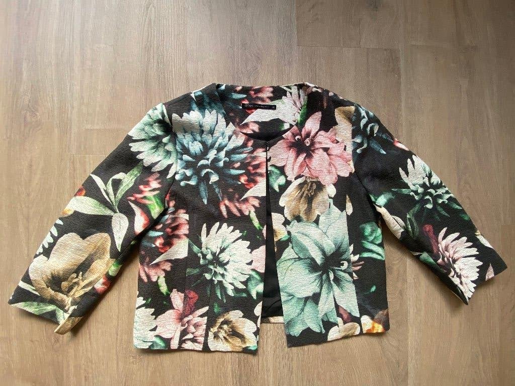 Steps Gebloemd Blazer Jasje | zwart, pastel | maat 44, Zwart, Maat 42/44 (L), Ophalen of Verzenden, Zo goed als nieuw