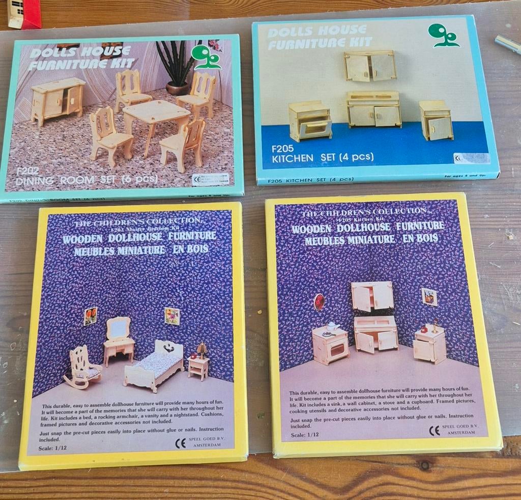 Houten Poppenhuis Meubels Bouwpakket - Diverse Sets, Overige merken, 1:50 of kleiner, Overige typen, Nieuw