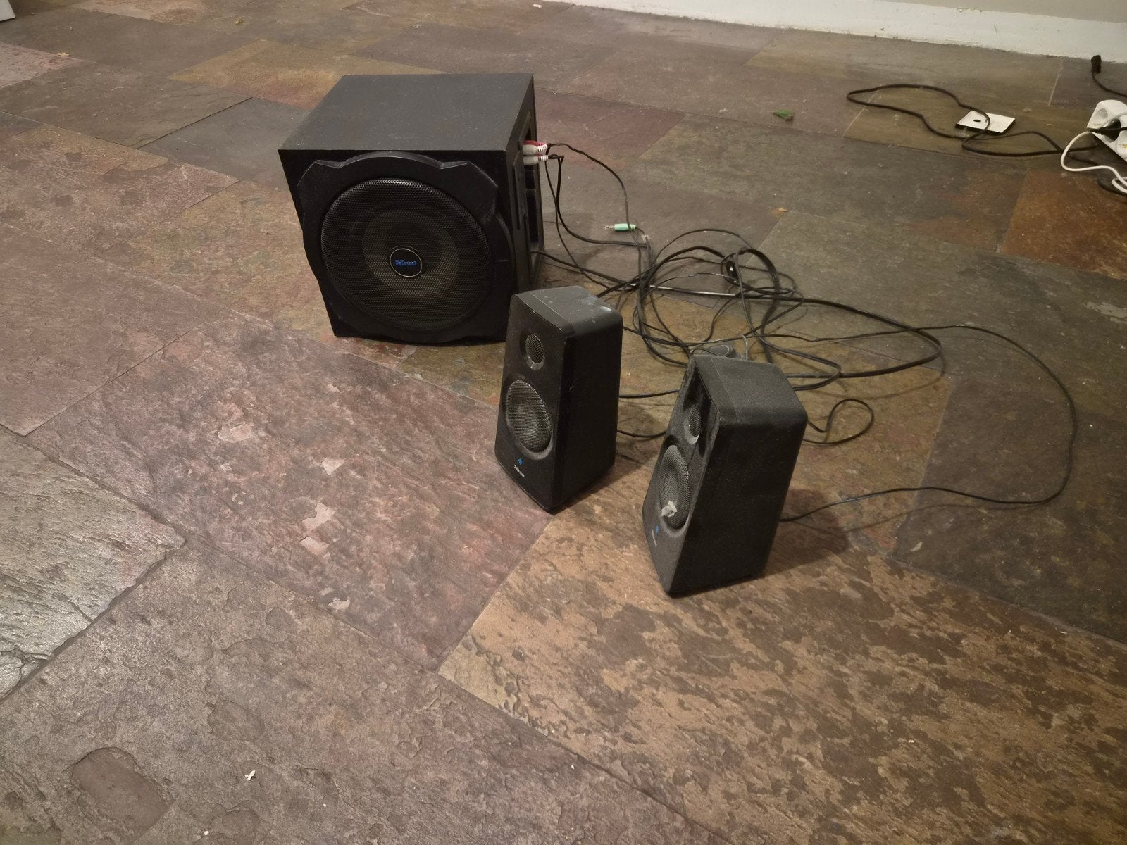 trust speakers, Ophalen