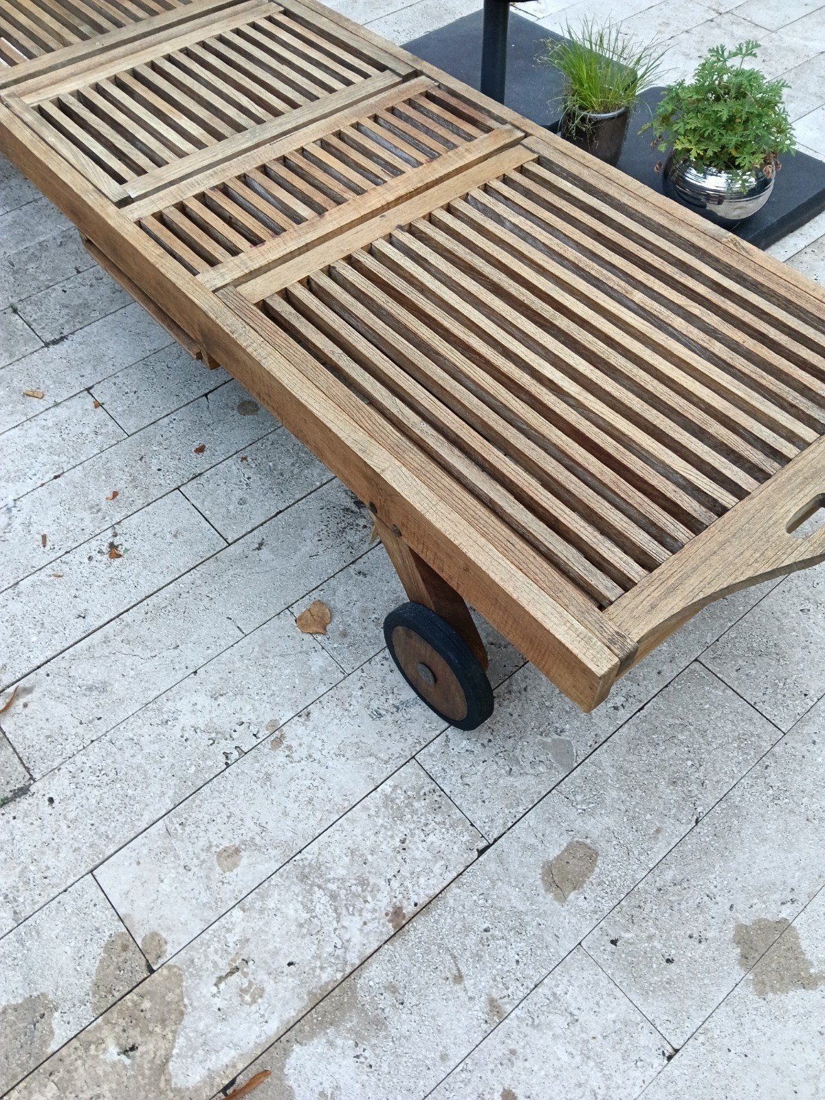 Teakhouten ligbed met wielen en verstelbare rugleuning, Tuin en Terras, Ophalen, Gebruikt, Teakhout, Verstelbaar