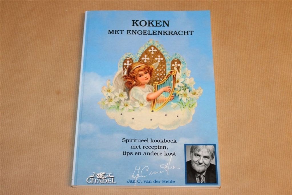 Koken met Engelenkracht — Spiritueel Kookboek & Recepten, Ophalen of Verzenden, Zo goed als nieuw, Overige onderwerpen, Achtergrond en Informatie