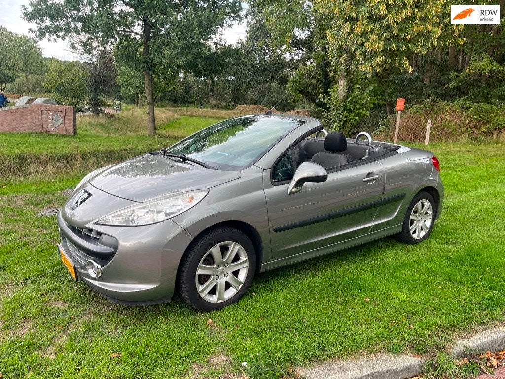 Peugeot 207 CC 1.6 VTi Roland Garros weinig Km, Dealer onderhouden, Zwart, 4 cilinders, Cabriolet