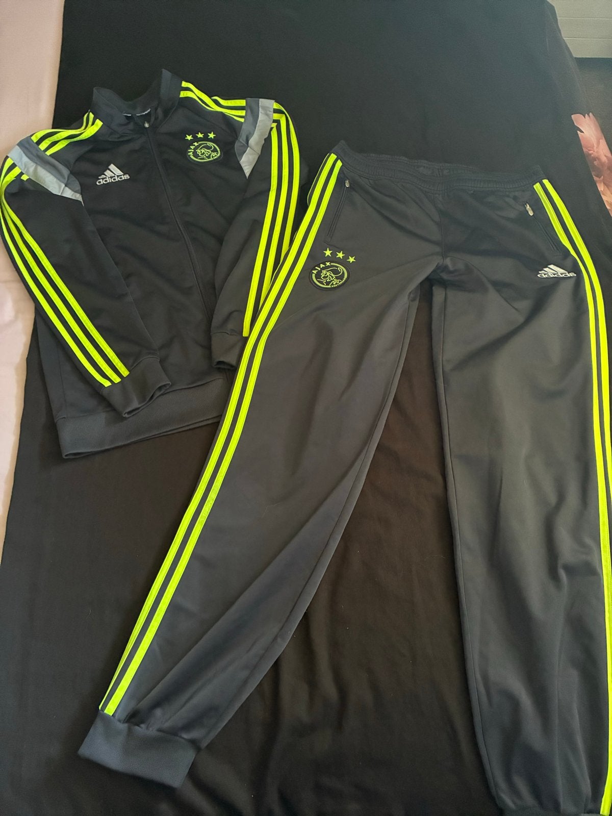 Adidas Ajax trainingspak - Maat 176 Zo goed als nieuw, Maat S, Ophalen, Zo goed als nieuw, Trainingspak