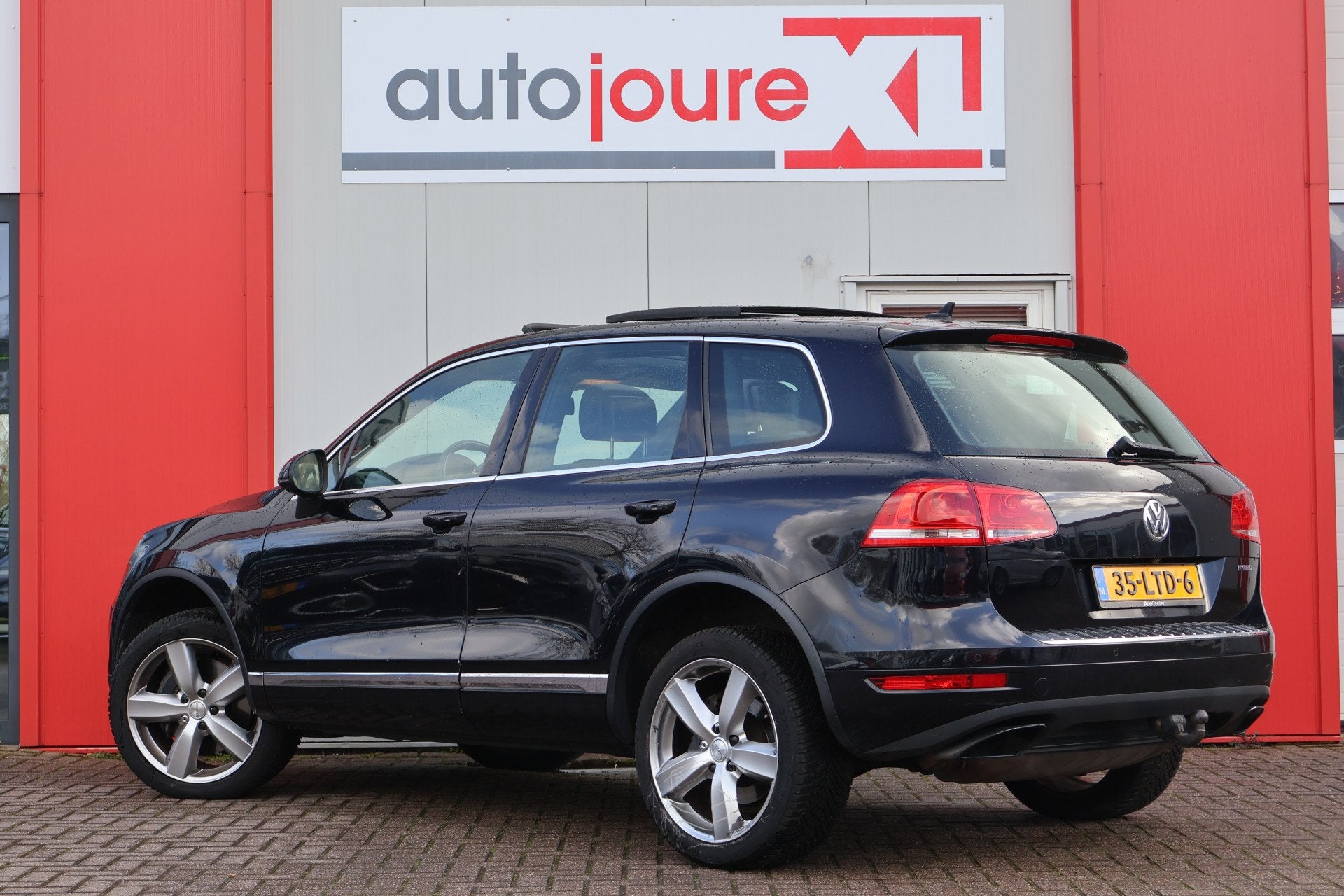 Volkswagen Touareg 3.0 TSI Hybrid Highline | Luchtvering | P, Auto's, Automaat, Euro 5, Gebruikt, Zwart