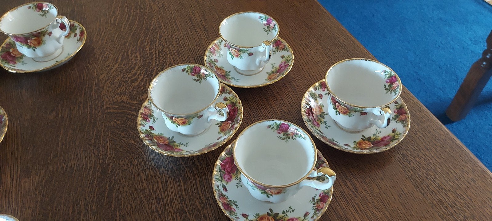 Royal albert kop en schotel  suiker en melkpotje met schotel, Ophalen