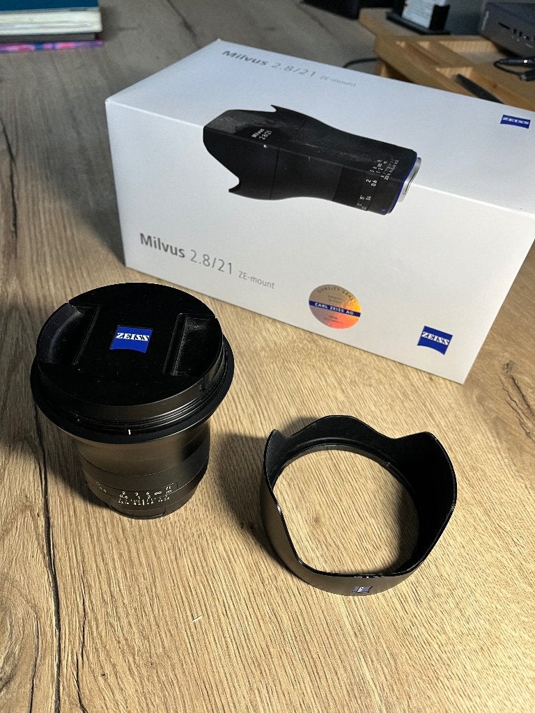 Zeiss Milvus 21mm F2.8 objectief voor Canon, Ophalen, 21 mm, Groothoeklens, Zo goed als nieuw