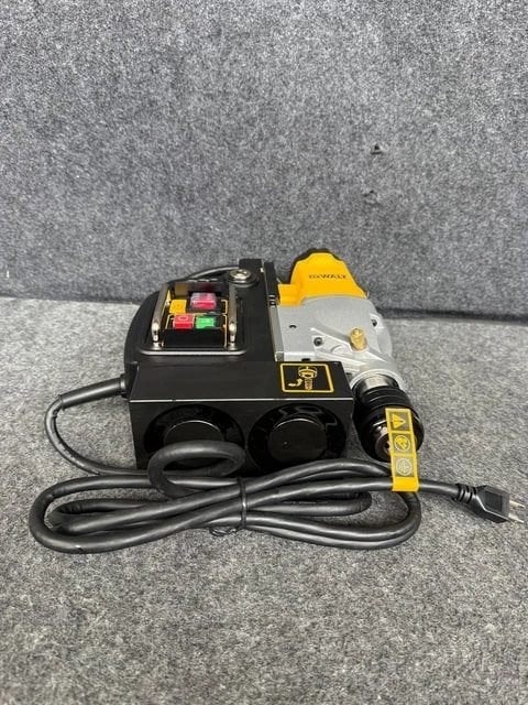 DEWALT DWE1622 Tweesnelheids magnetische boormachine, Ophalen of Verzenden, Zo goed als nieuw, 600 watt of meer, Boormachine