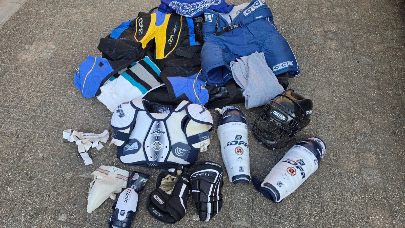 Complete ijshockey uitrusting voor jeugd (diverse maten), Ophalen of Verzenden, Gebruikt, Bescherming