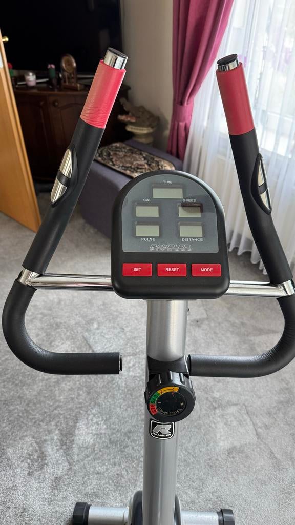 Rambler Hometrainer, Sport en Fitness, Fitnessapparatuur, Ophalen, Gebruikt, Metaal, Benen