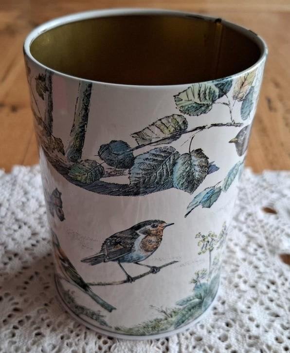 Vintage Engels blikje, vogels, veldmuisje, vlinder, konijn, Verzamelen, Blikken, Ophalen of Verzenden, Gebruikt, Overige, Overige merken