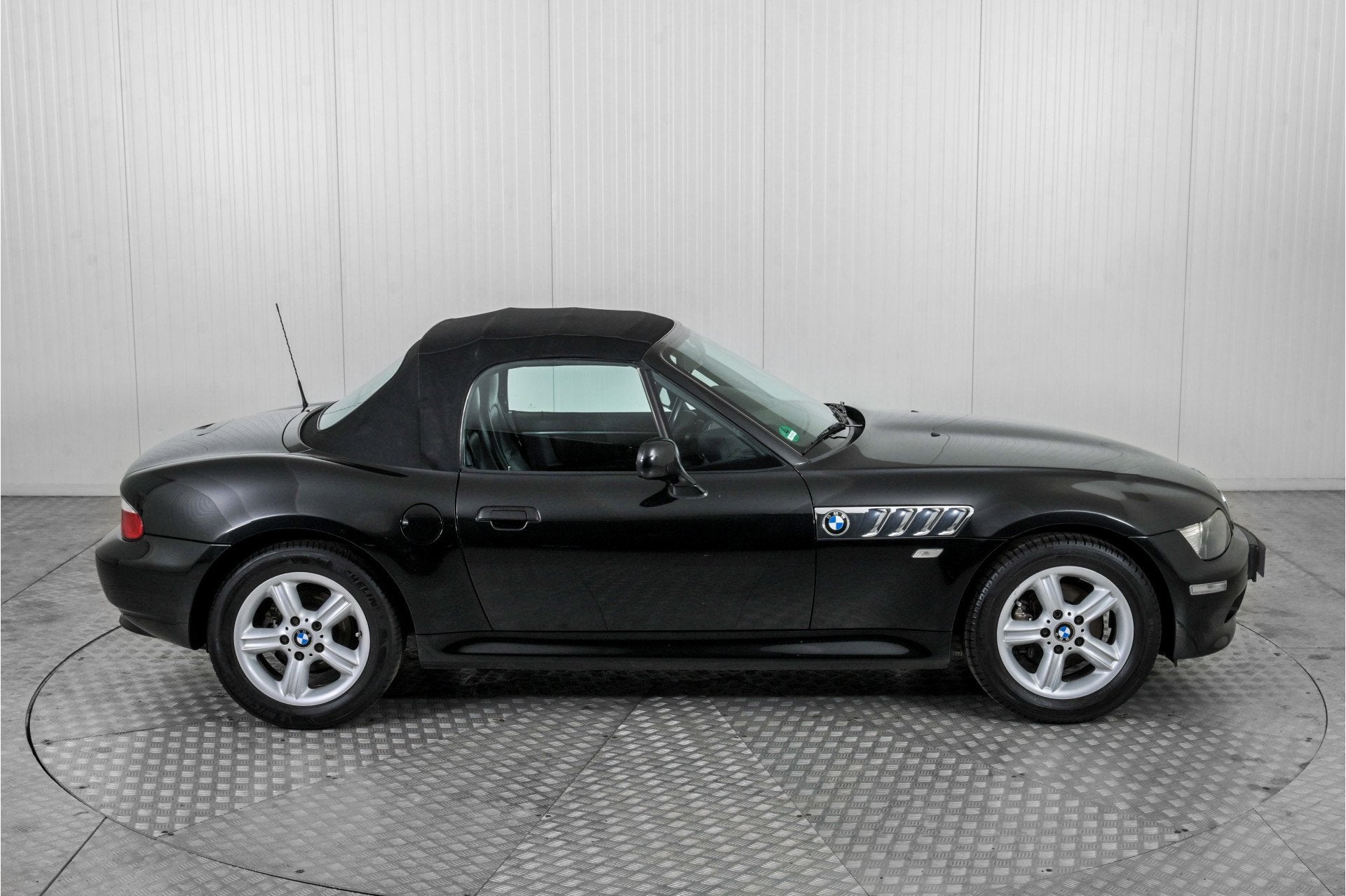 Foto 50 van BMW Z3 Roadster 1.8 S Airco . (bj 2001)