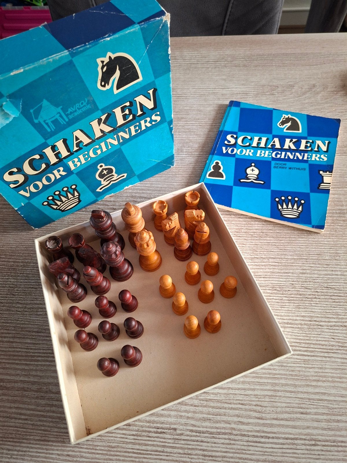 Schaken voor Beginners, Een of twee spelers, Ophalen of Verzenden, Gebruikt, AVRO Academie