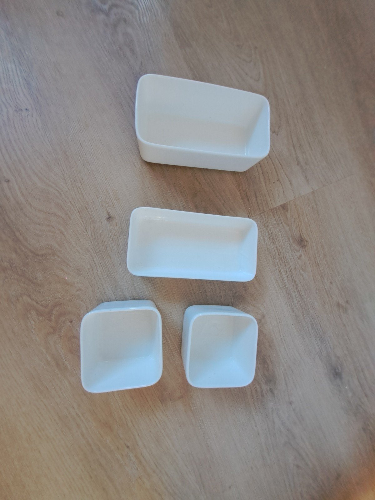 4 x wit porseleinen schaaltjes Intermezzo, Ophalen of Verzenden