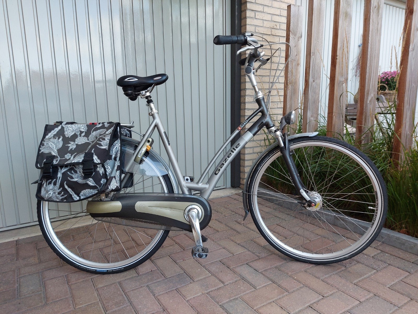 Gazelle dames fiets 28 inch, Fietsen en Brommers, Ophalen, Versnellingen, Gazelle, Trommelrem