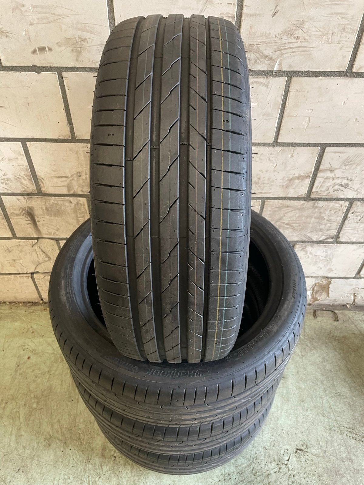 Nieuwe Hankook Ventus Evo SUV Zomerbanden 235/45R20 100V, Nieuw, Ophalen of Verzenden, 235 mm, Berkvens