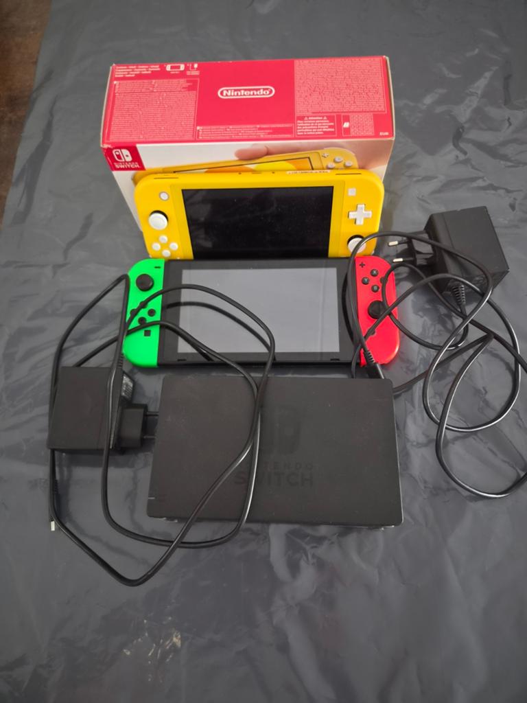 Nintendo Switch Bundel: Original, Lite, 4 games en extra's, Ophalen of Verzenden, Switch Original, Met 3 controllers of meer, Gebruikt