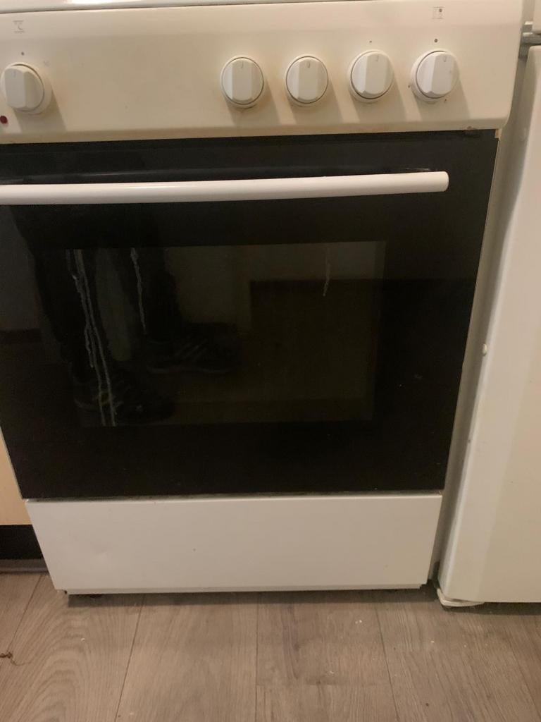 Etna gasfornuis met oven, Witgoed en Apparatuur, Fornuizen, Ophalen, Gebruikt, 60 cm of meer, 4 kookzones