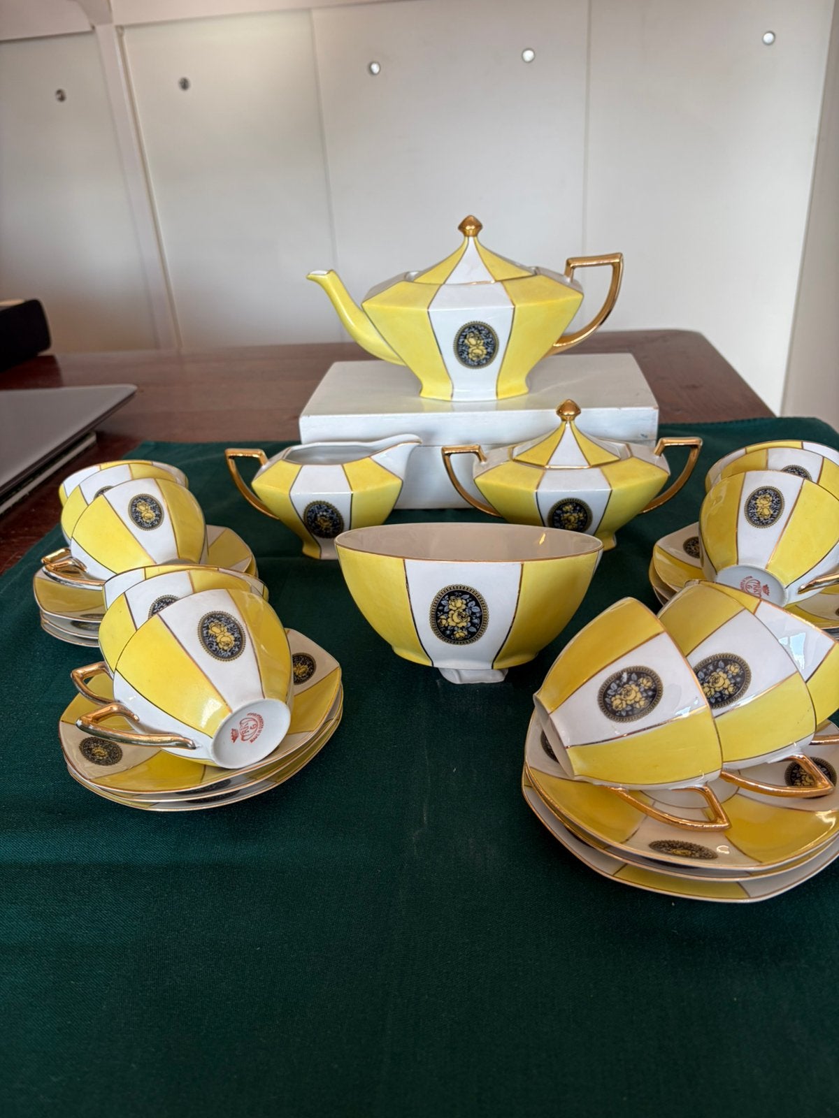 Antiek Rudolf Kampf art deco servies, Ophalen
