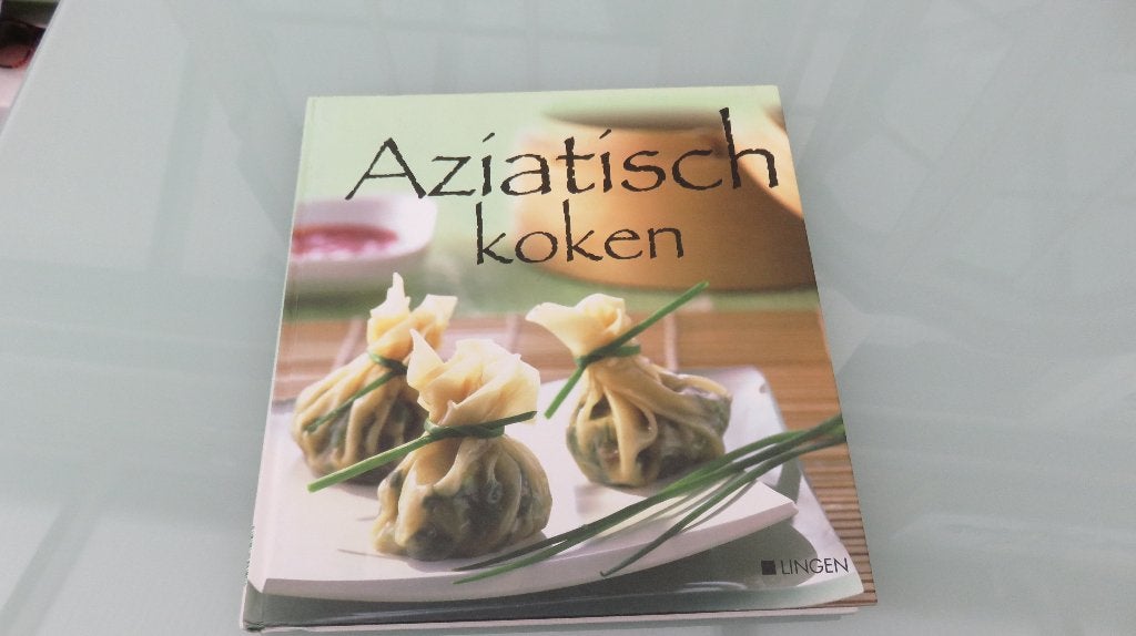 Kookboek: Aziatisch koken, 287 blz., Azië en Oosters, Gezond koken, Zo goed als nieuw, Tapas, Hapjes en Dim Sum