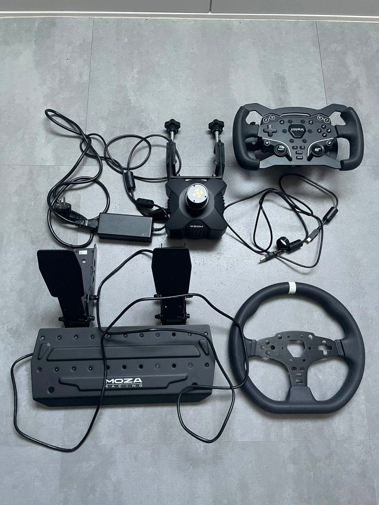 moza r3 met f1 stuur, Computers en Software, Joysticks, Ophalen, Zo goed als nieuw, Moza
