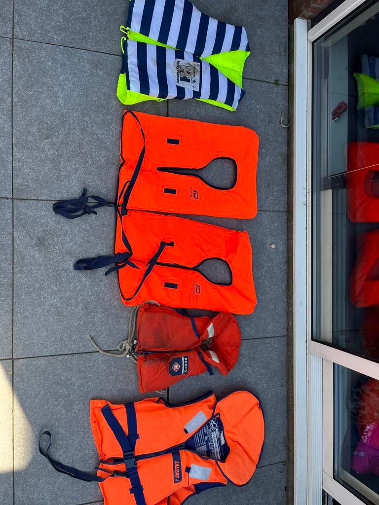 5 zwemvesten, diverse maten en merken, Watersport en Boten, Ophalen of Verzenden, Gebruikt, Overige typen