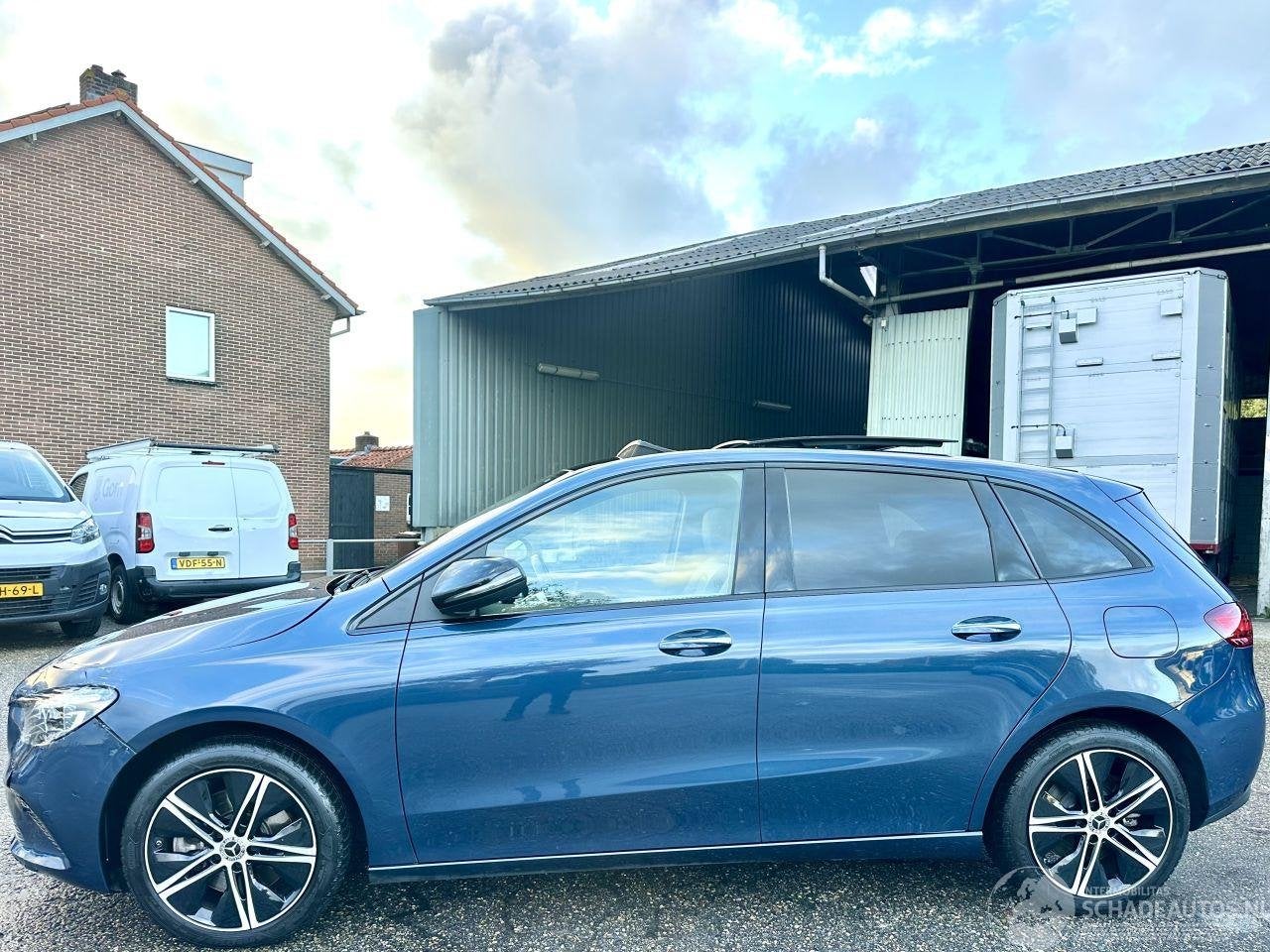 Mercedes-Benz B-Klasse 250e 163pk aut + f1 Lux Line - pano -, Auto diversen, Automaat, Blauw, Mercedes-Benz, Hybride Elektrisch/Benzine