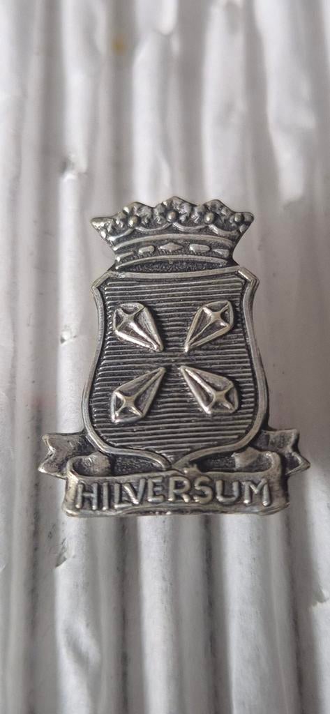 Speldje wapen van Hilversum, Verzamelen, Speldjes, Pins en Buttons, Ophalen of Verzenden