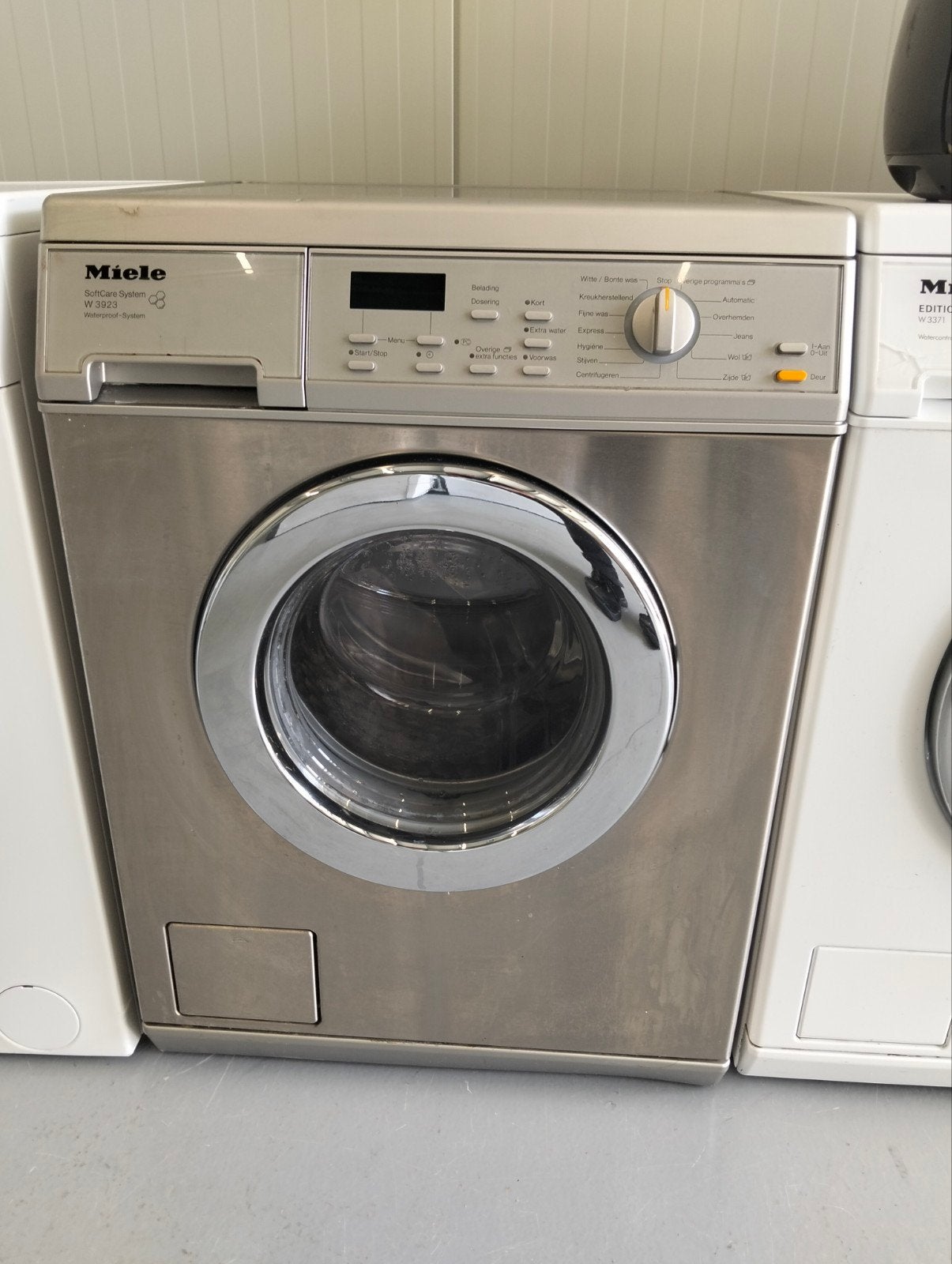 Foto 2 van Miele W 3923 Wasmachine - 1600toeren