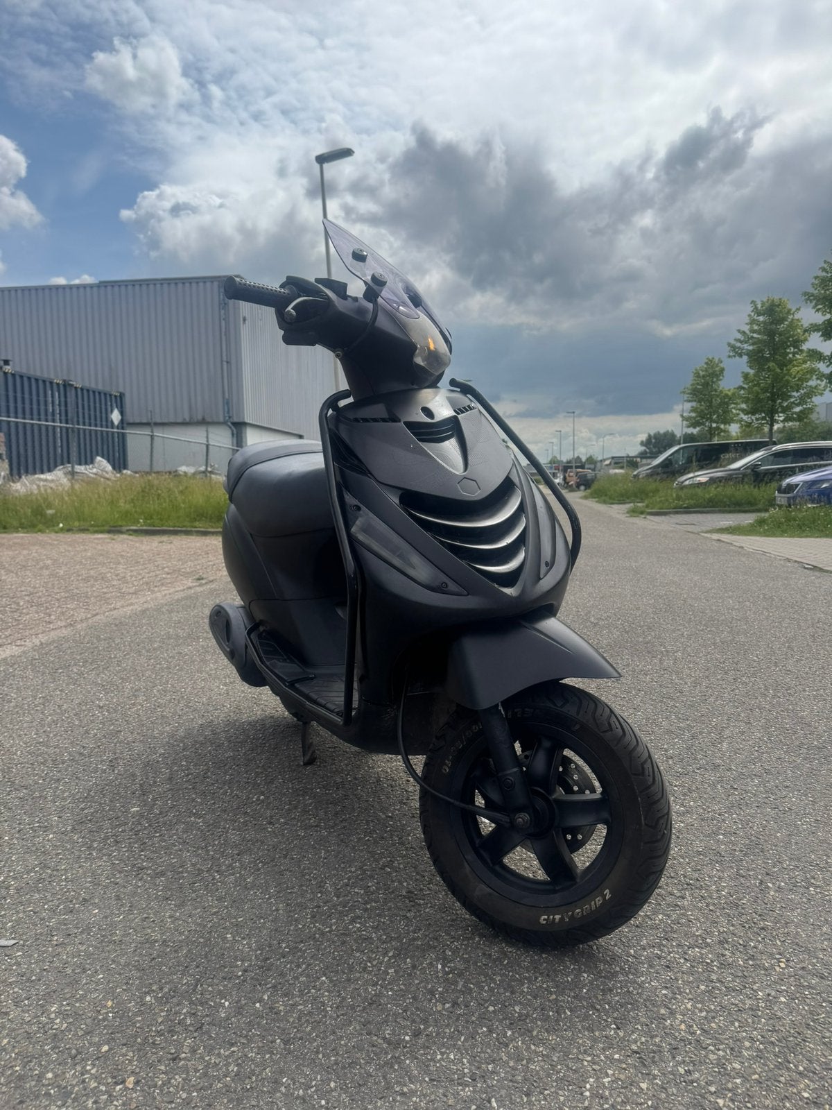 Piaggio zip 50cc 4 takt full option, Ophalen, Maximaal 45 km/u, Zip, Zo goed als nieuw