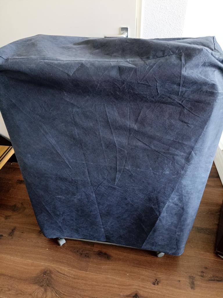 Opvouwbaar logeerbed met matras en hoes, Ophalen, Gebruikt, Eenpersoons, Blauw