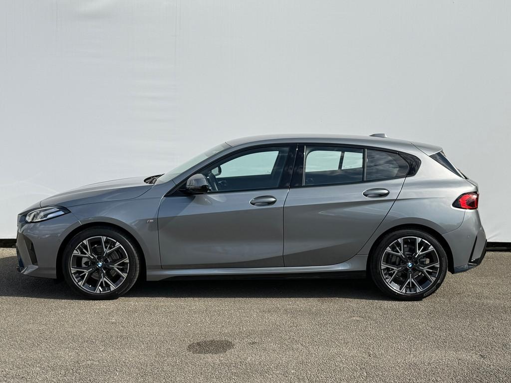 BMW 1-serie 120 M Sport Design Edition Stoelverwarming | LED, Auto's, BMW, Gebruikt, 156 pk, Automatische klimaatregeling, Bedrijf