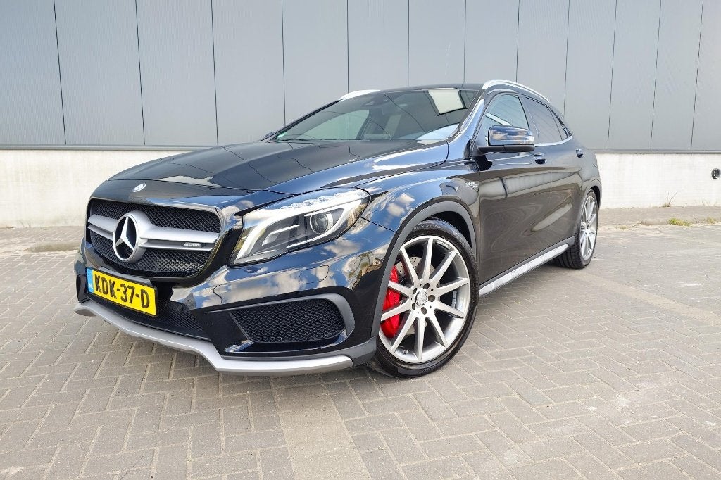Mercedes-Benz GLA 45 AMG | Schaalstoelen | Comand | Camera, Auto's, Mercedes-Benz, 4 cilinders, Zwart, 1485 kg, Vierwielaandrijving