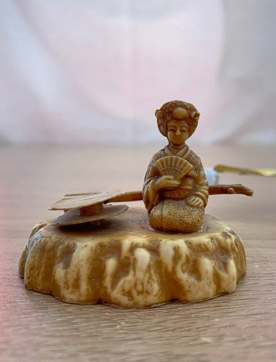 Vintage Japanse Geisha Miniatuurbeeldje - Netsuke Stijl, Ophalen of Verzenden