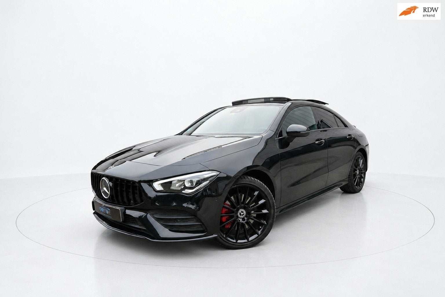Mercedes-Benz CLA-klasse 250 e AMG NIGHT PANO SFEER CAM, Gebruikt, 4 cilinders, 15 kWh, Zwart