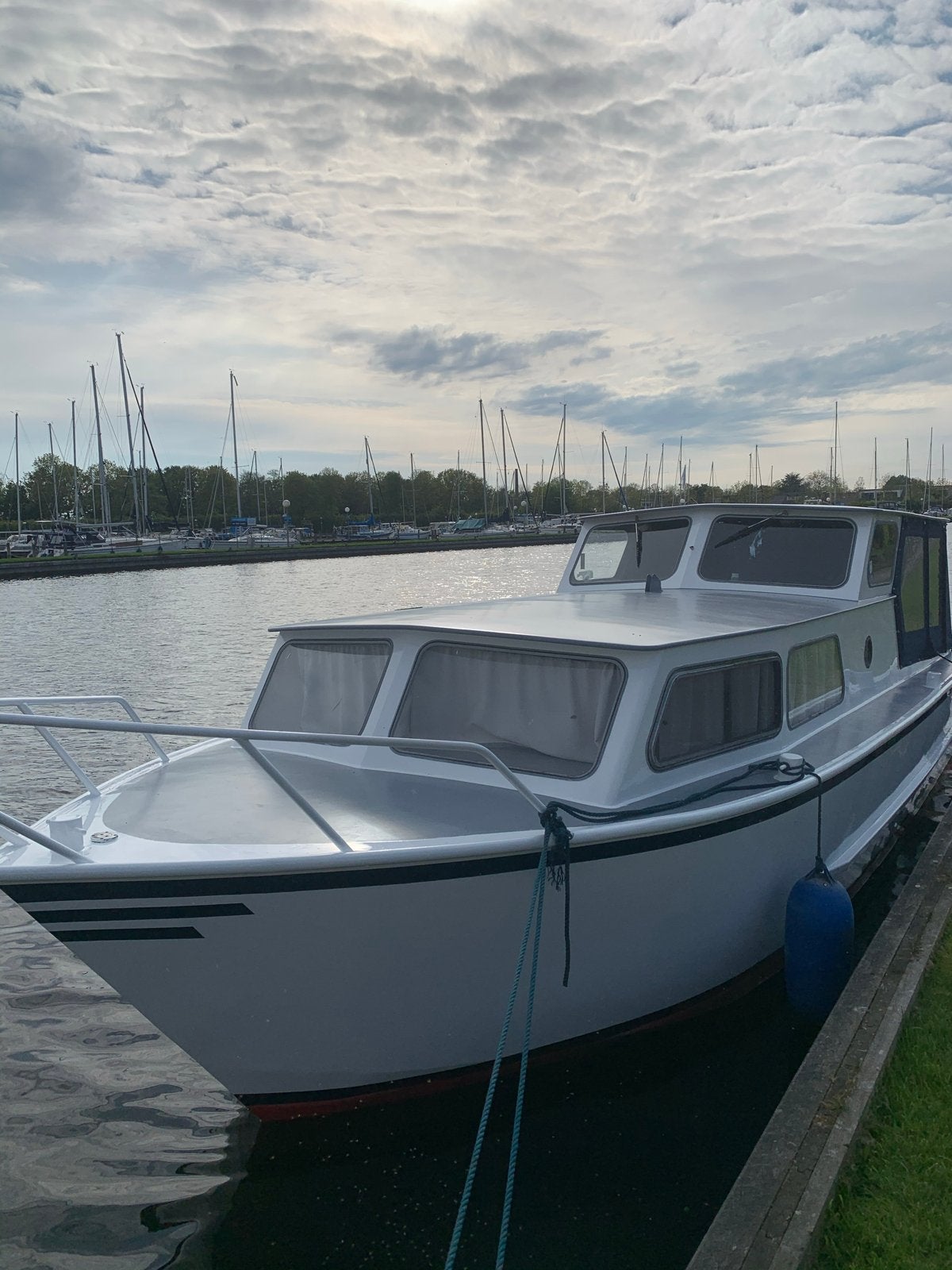 Nette Kruizer  met Keuken en Toilet kruiser, Watersport en Boten, Staal, 9 m, Gebruikt, Binnenboordmotor