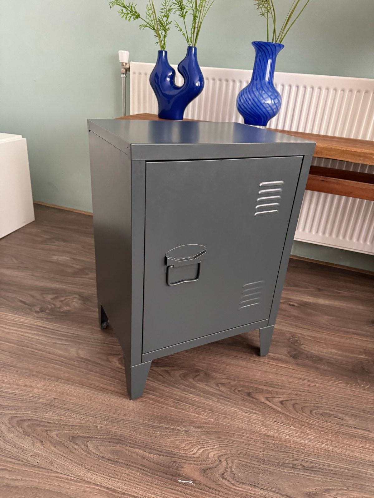 Kwantum Nachtkastje - Industrieel Grijs Metaal, Ophalen, Gebruikt, Minder dan 45 cm, Metaal of Aluminium