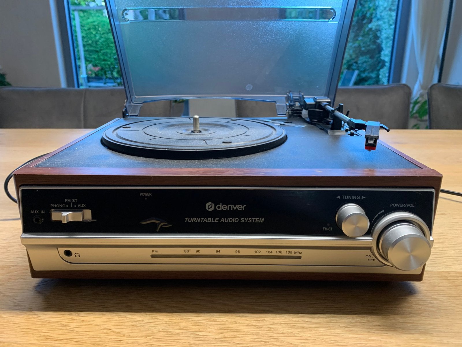 Platenspeler met ingebouwde radio., Audio, Tv en Foto, Platenspelers, Ophalen, Zo goed als nieuw, Overige merken