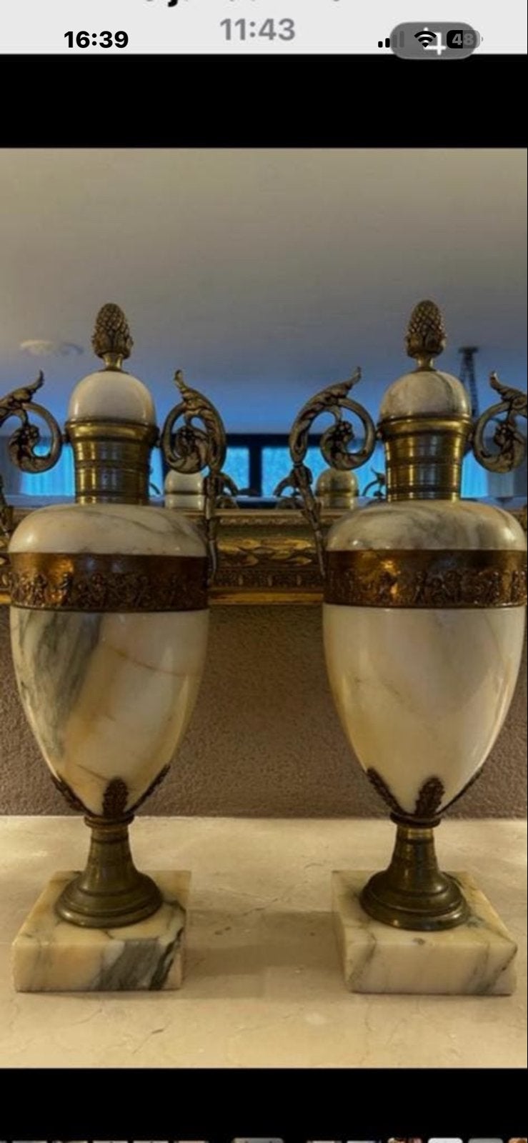 Set van 2 marmeren vazen met bronzen details, Antiek en Kunst, Ophalen