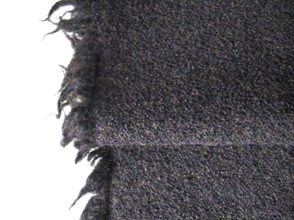 Kvadrat Tundra 2 688; paars+groen; restant meubelstof, Wol, 120 cm of meer, Paars, Nieuw