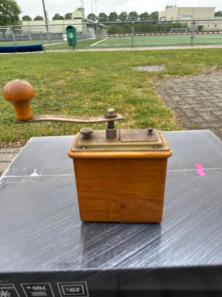 Vintage Zassenhaus Koffiemolen - Handmatig & Hout, Antiek en Kunst, Antiek | Keukenbenodigdheden, Ophalen
