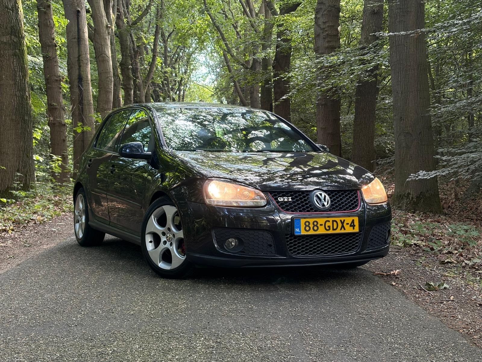Volkswagen Golf 2.0 GTI 147KW 2008 Zwart NWE APK, Auto's, 4 cilinders, Zwart, Origineel Nederlands, Handgeschakeld