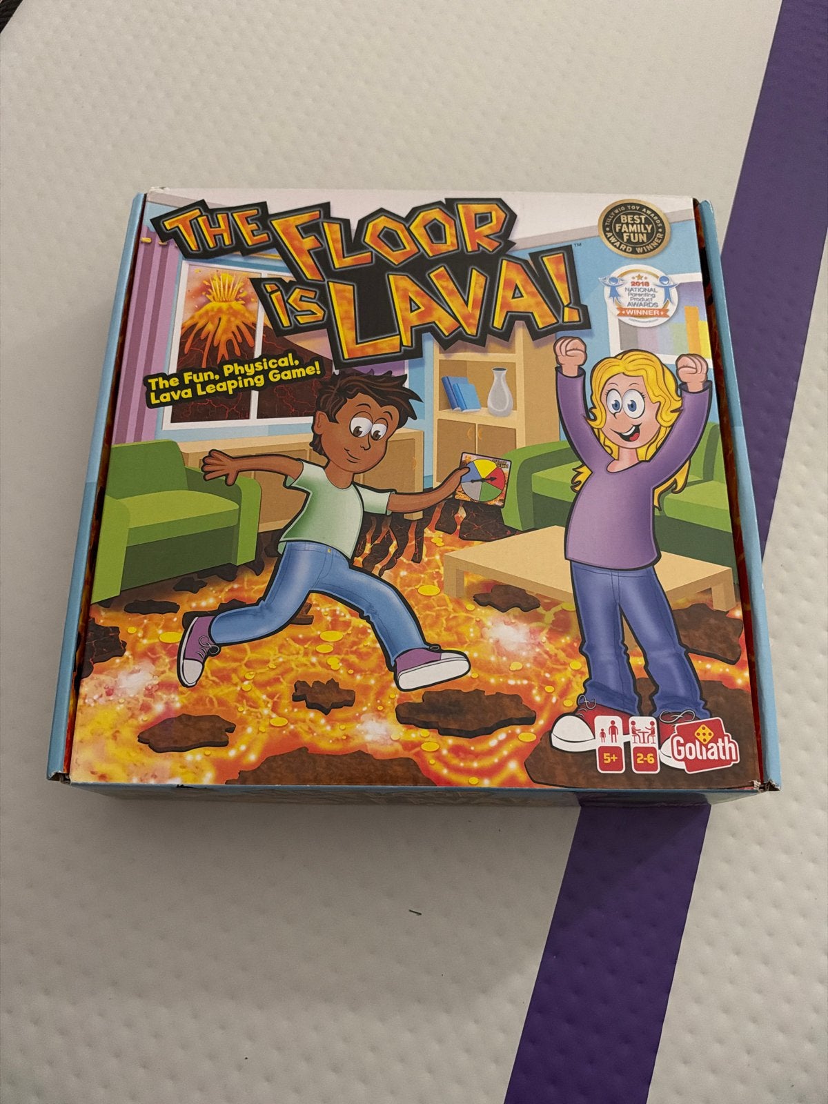 The Floor is Lava! - Leuk fysiek spel voor het hele gezin, Drie of vier spelers, Ophalen of Verzenden, Zo goed als nieuw