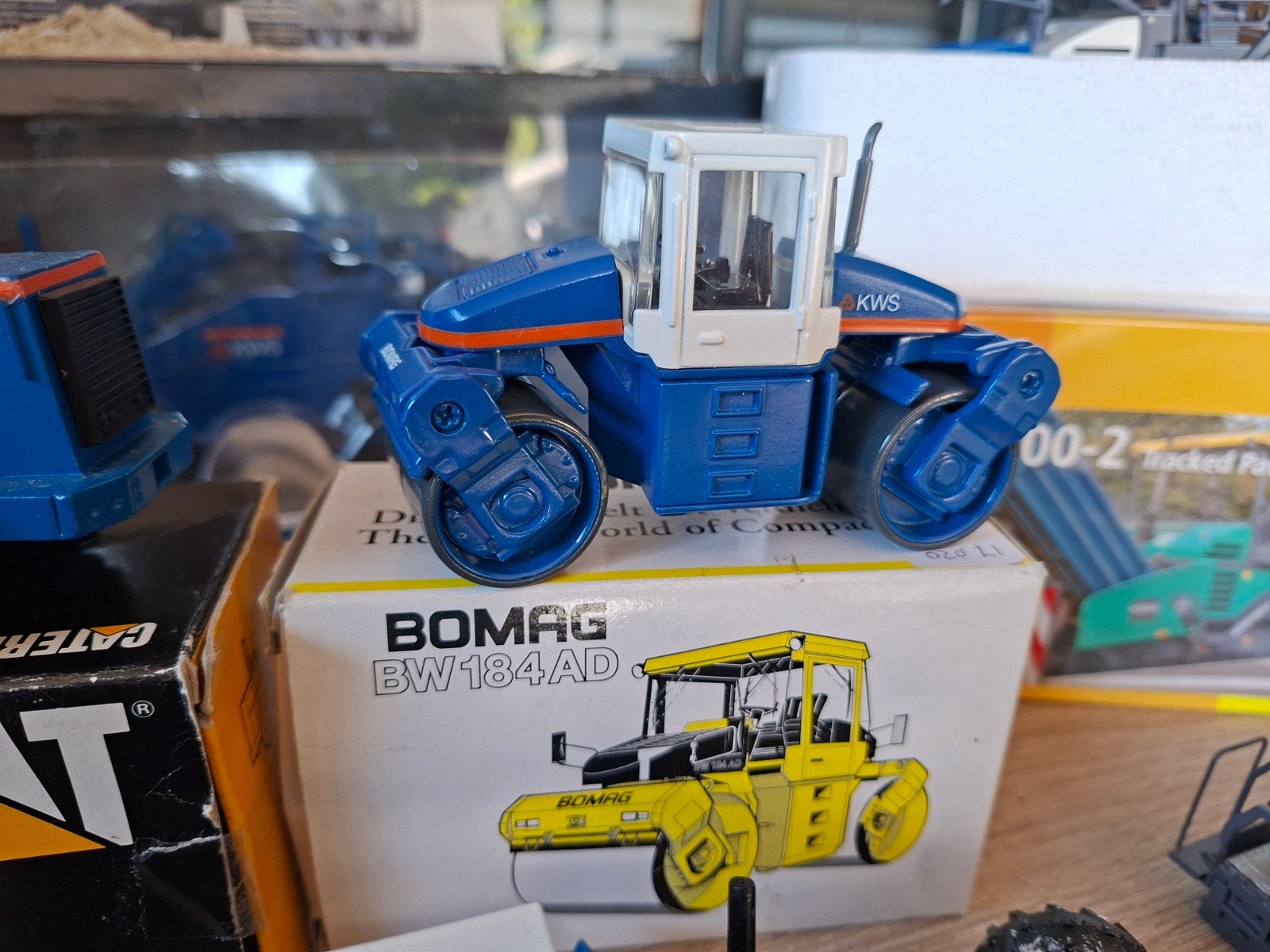 KWS Bomag BW184AD Wegenwals Model met Doos, Ophalen of Verzenden, Zo goed als nieuw, Overige typen, Overige merken