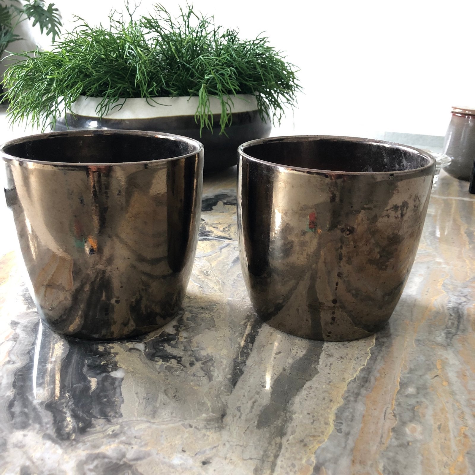 Set van 2 vintage metalen potten/ vazen, Ophalen of Verzenden