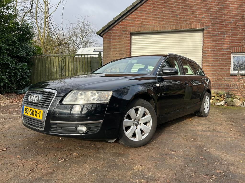 Audi A6 2.4 V6 2006 AUTOMAAT/TREKHAAK/APK, Stof, 1800 kg, Elektrische ramen, Zwart