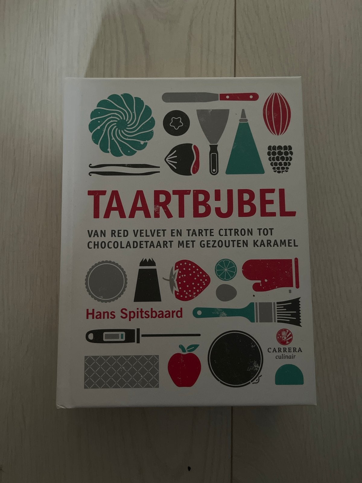 Taartbijbel: Van Red Velvet tot Chocoladetaart, Boeken, Ophalen of Verzenden, Zo goed als nieuw, Overige gebieden, Taart, Gebak en Desserts