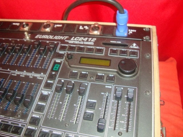 Gebruikt: Behringer Eurolight LC 2412 lichtcontroller, Overige typen, BEHRINGER, Ophalen of Verzenden, Mteurope@outlook.com
